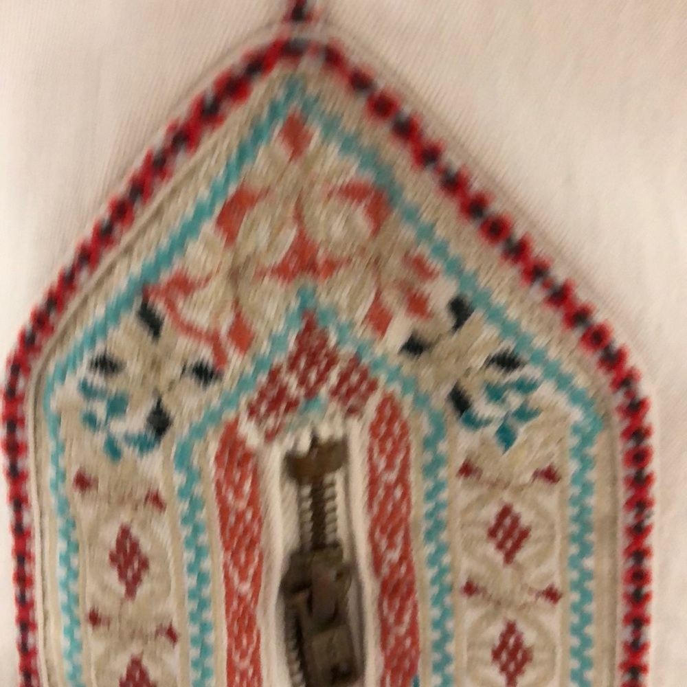 Embroidered jeans - Picture 3 of 10